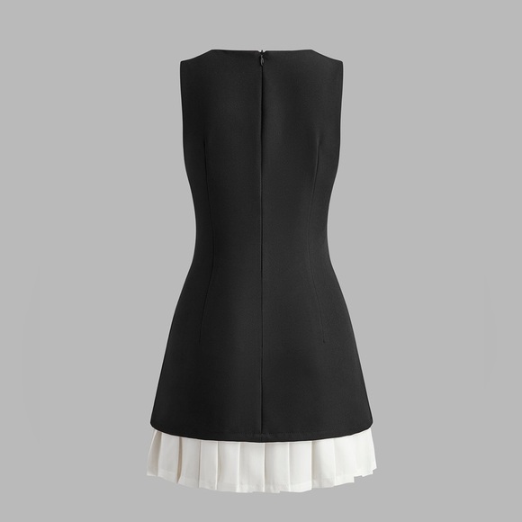 Commense Two-Tone Sleeveless Pleated Short Dress - Picture 3 of 12